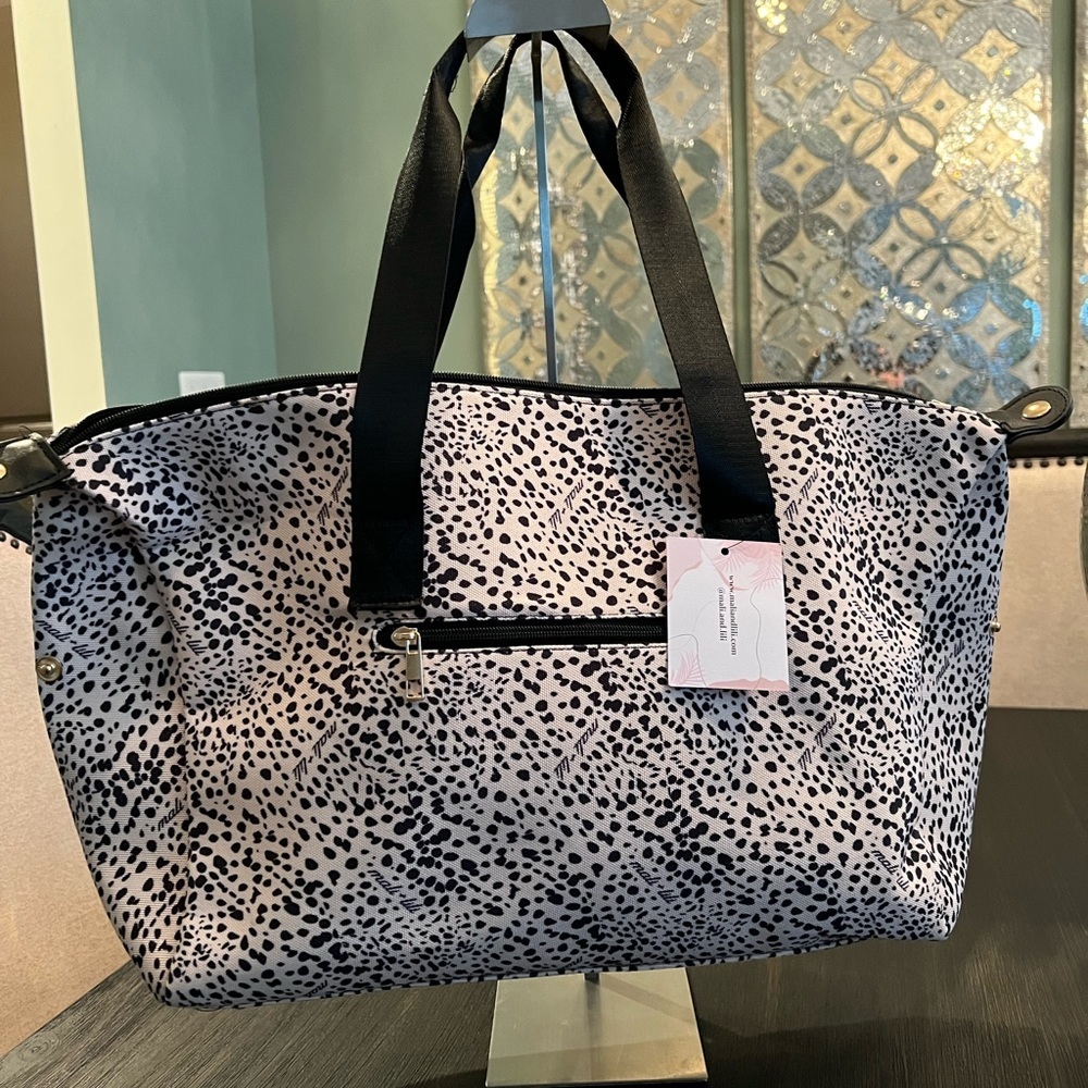 Mail and Lili Weekender Bag - Picture 3 of 5